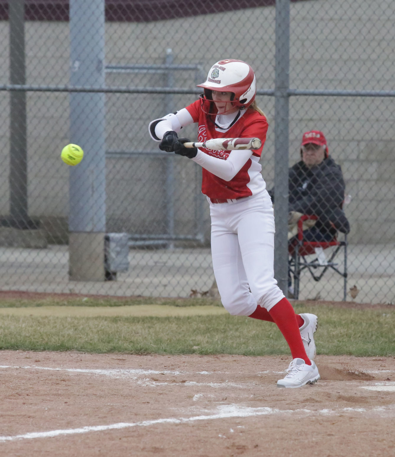 Gallery Bulldogs vs Trojans in softball